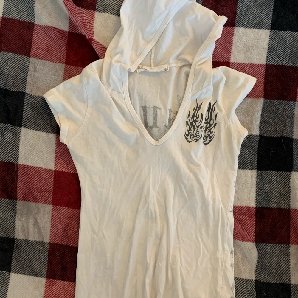 White hooded shirt